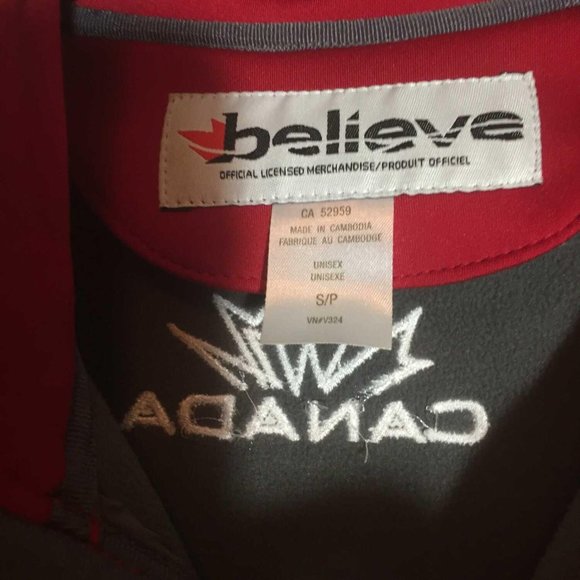 2010 Vancouver OLYMPIC GAMES WOMENS RED JACKET SZ SMALL - BELIEVE - CTV - Picture 3 of 4